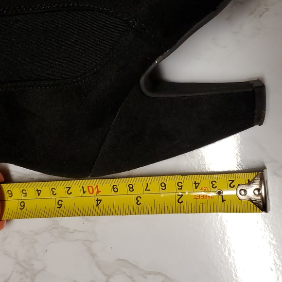 Black heeled ankle boots - Picture 7 of 11